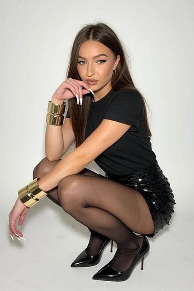 Kira - Photo 8