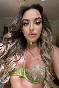 Carla selfie