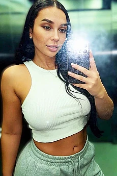 Michelle selfie